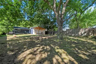 2816 S 3rd St, Waco, TX 76706 - Photo 13
