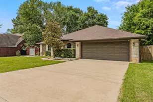 129 Donna Dr, Gun Barrel City, TX 75156 - Photo 3