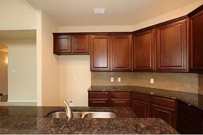 3739 Venice Drive, Irving, TX 75038 - Photo 9