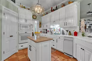 2001 Country Brook Dr, Weatherford, TX 76087 - Photo 9