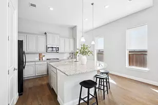 727 Waterbrook Pkwy, Argyle, TX 76226 - Photo 5