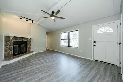 106 Creekwood Drive, Mabank, TX 75156 - Photo 7