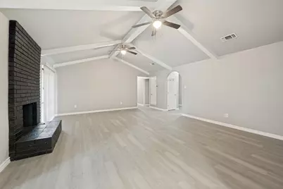 2105 Cottie Lane, Arlington, TX 76010 - Photo 9