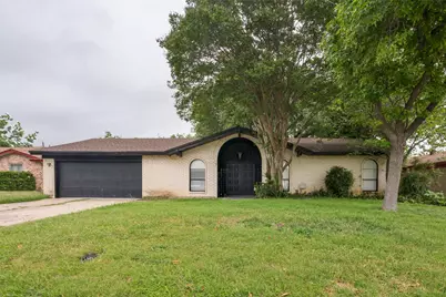 2105 Cottie Lane, Arlington, TX 76010 - Photo 1