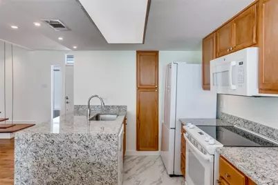 3321 Cole Avenue #107, Dallas, TX 75204 - Photo 7