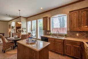 33 Misty Pond Dr, Frisco, TX 75034 - Photo 9