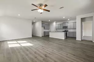 7066 Bison Creek Ln, Garland, TX 75043 - Photo 5