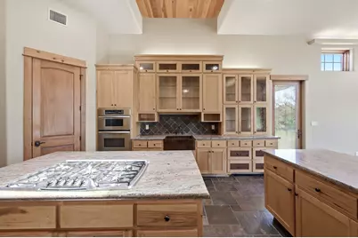 15425 Fitzhugh Road, Dripping Springs, TX 78620 - Photo 13