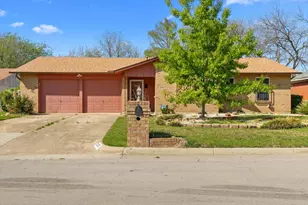 3229 Oak Timber Dr, Forest Hill, TX 76119 - Photo 1