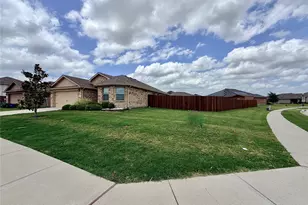 520 Cantebury Park Ln, Ponder, TX 76259 - Photo 3