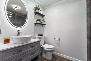 8800 Crestbrook Dr, Fort Worth, TX 76179 - Photo 25
