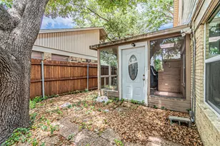 2008 Clubridge Dr, Carrollton, TX 75006 - Photo 31