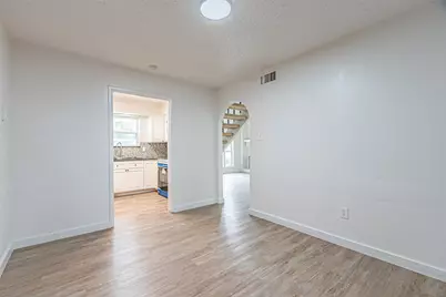 2008 Clubridge Drive, Carrollton, TX 75006 - Photo 7