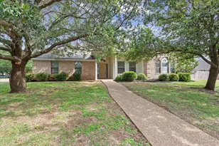 10136 Aragon Dr, Waco, TX 76708 - Photo 5