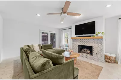 114 E Ireland Drive, Irving, TX 75062 - Photo 17