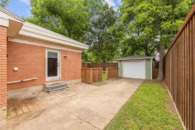 114 E Ireland Drive, Irving, TX 75062 - Photo 29