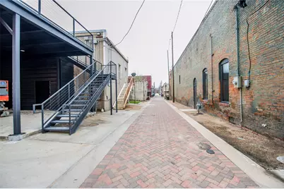 110 W Knox Street #202, Ennis, TX 75119 - Photo 17