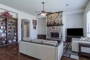3036 Larreta, Grand Prairie, TX 75054 - Photo 13