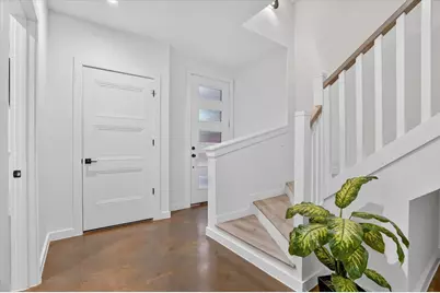 321 College Avenue, Fort Worth, TX 76104 - Photo 9