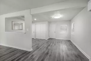 643 E Columbia Dr, Azle, TX 76020 - Photo 9