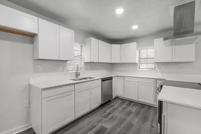 643 E Columbia Drive, Azle, TX 76020 - Photo 7