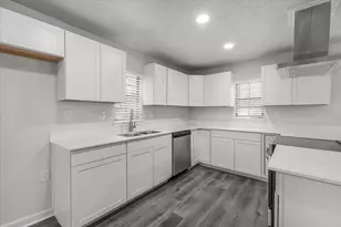 643 E Columbia Dr, Azle, TX 76020 - Photo 7