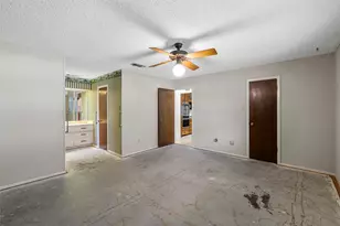 219 Opal, Hewitt, TX 76643 - Photo 17