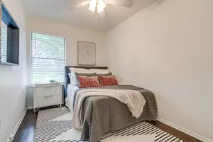 2215 5th Ave, Fort Worth, TX 76110 - Photo 9