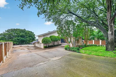 4 Lombardy Court, Benbrook, TX 76132 - Photo 3