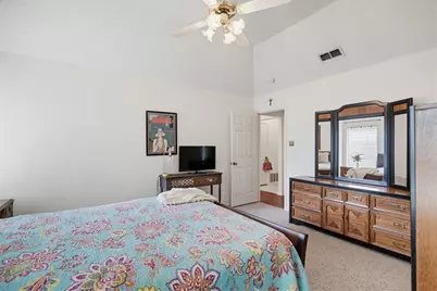 5916 Hillglen Drive, Watauga, TX 76148 - Photo 17