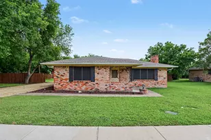 219 W Jefferson St, Palmer, TX 75152 - Photo 3