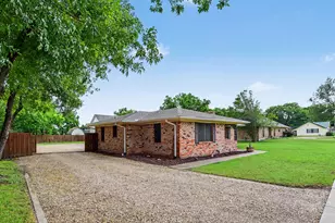 219 W Jefferson St, Palmer, TX 75152 - Photo 29