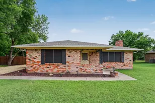219 W Jefferson St, Palmer, TX 75152 - Photo 1