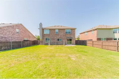 560 Griffith Drive, Saginaw, TX 76179 - Photo 17
