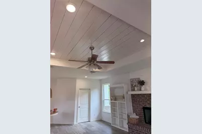 1211 W 6th Street, Lampasas, TX 76550 - Photo 5