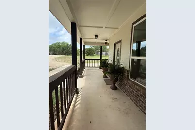 1211 W 6th Street, Lampasas, TX 76550 - Photo 3