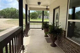 1211 W 6th St, Lampasas, TX 76550 - Photo 3