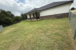 1211 W 6th St, Lampasas, TX 76550 - Photo 31