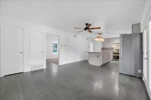 1401 Greentree Ln, Garland, TX 75042 - Photo 9