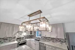 1401 Greentree Ln, Garland, TX 75042 - Photo 15