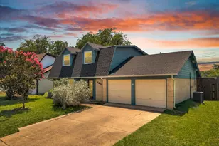 1401 Greentree Ln, Garland, TX 75042 - Photo 1
