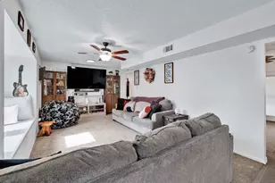 1401 Greentree Ln, Garland, TX 75042 - Photo 5
