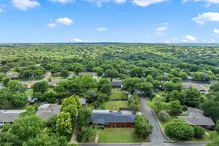 732 Arliss Dr, Woodway, TX 76712 - Photo 35