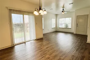 212 Lasso Cir, Mabank, TX 75143 - Photo 5