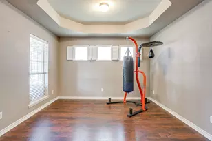 732 Evergreen Ct, Burleson, TX 76028 - Photo 9