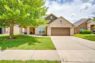 732 Evergreen Ct, Burleson, TX 76028 - Photo 1