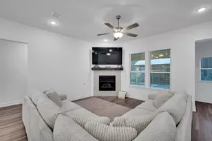 740 Brozgold Ave, Midlothian, TX 76065 - Photo 9