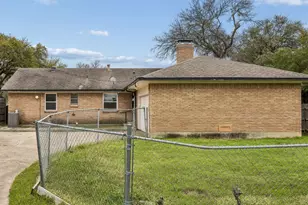 9007 Sweetwater Dr, Dallas, TX 75228 - Photo 25