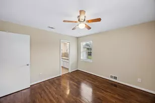 9007 Sweetwater Dr, Dallas, TX 75228 - Photo 19