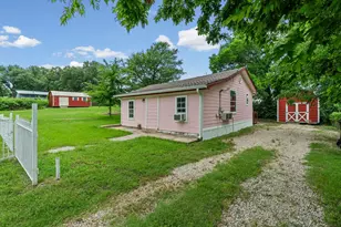 325 West Ln, Quinlan, TX 75474 - Photo 3